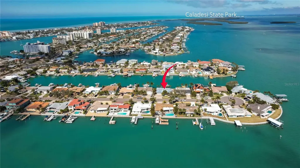 430 Palm Island SE Clearwater Beach FL 33767