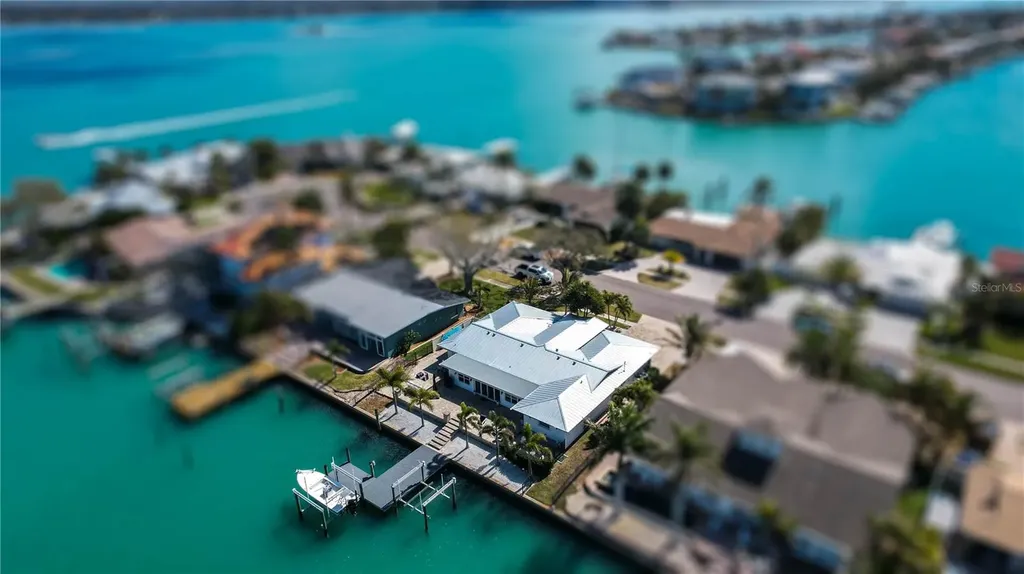 430 Palm Island SE Clearwater Beach FL 33767