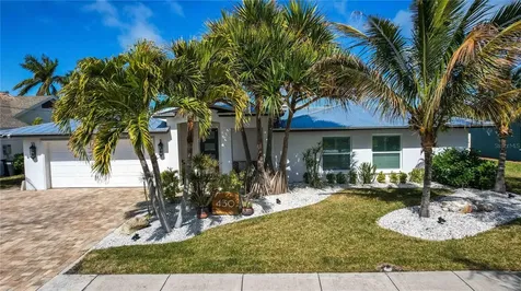 430 Palm Island SE Clearwater Beach FL 33767
