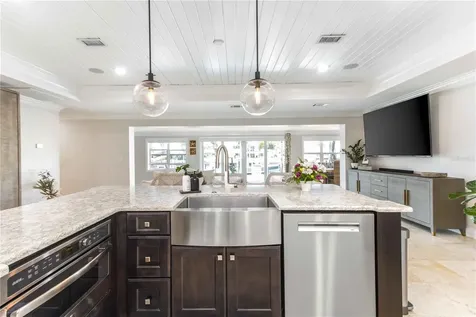 430 Palm Island SE Clearwater Beach FL 33767