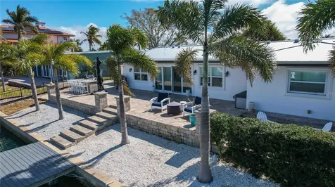 430 Palm Island SE Clearwater Beach FL 33767