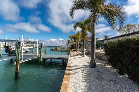 430 Palm Island SE Clearwater Beach FL 33767