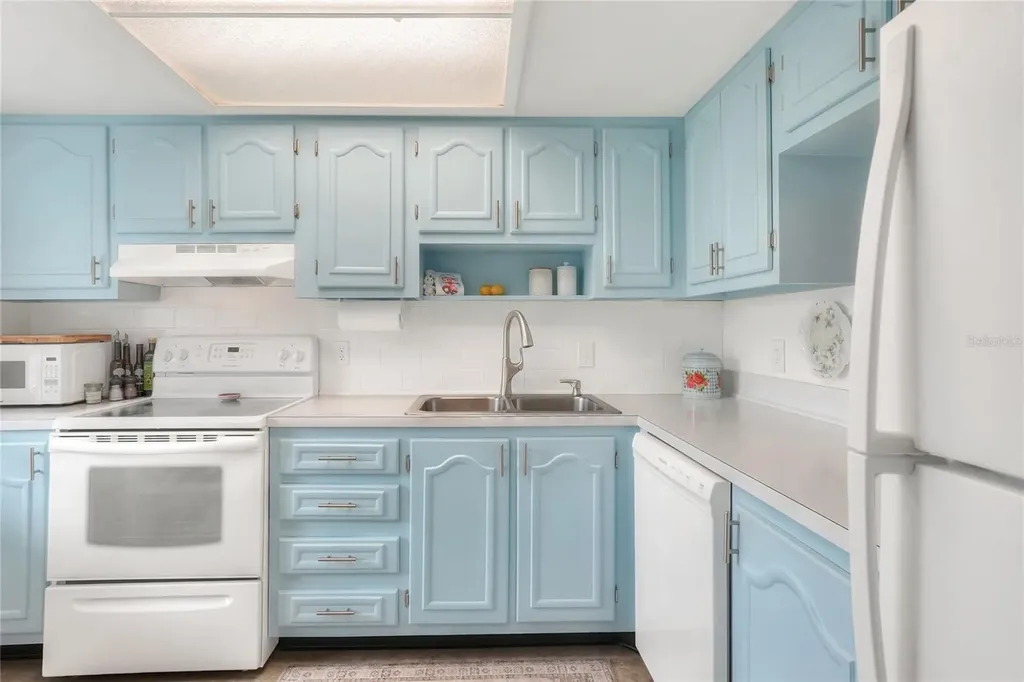 333 Lake Howard Drive NW Winter Haven FL 33880