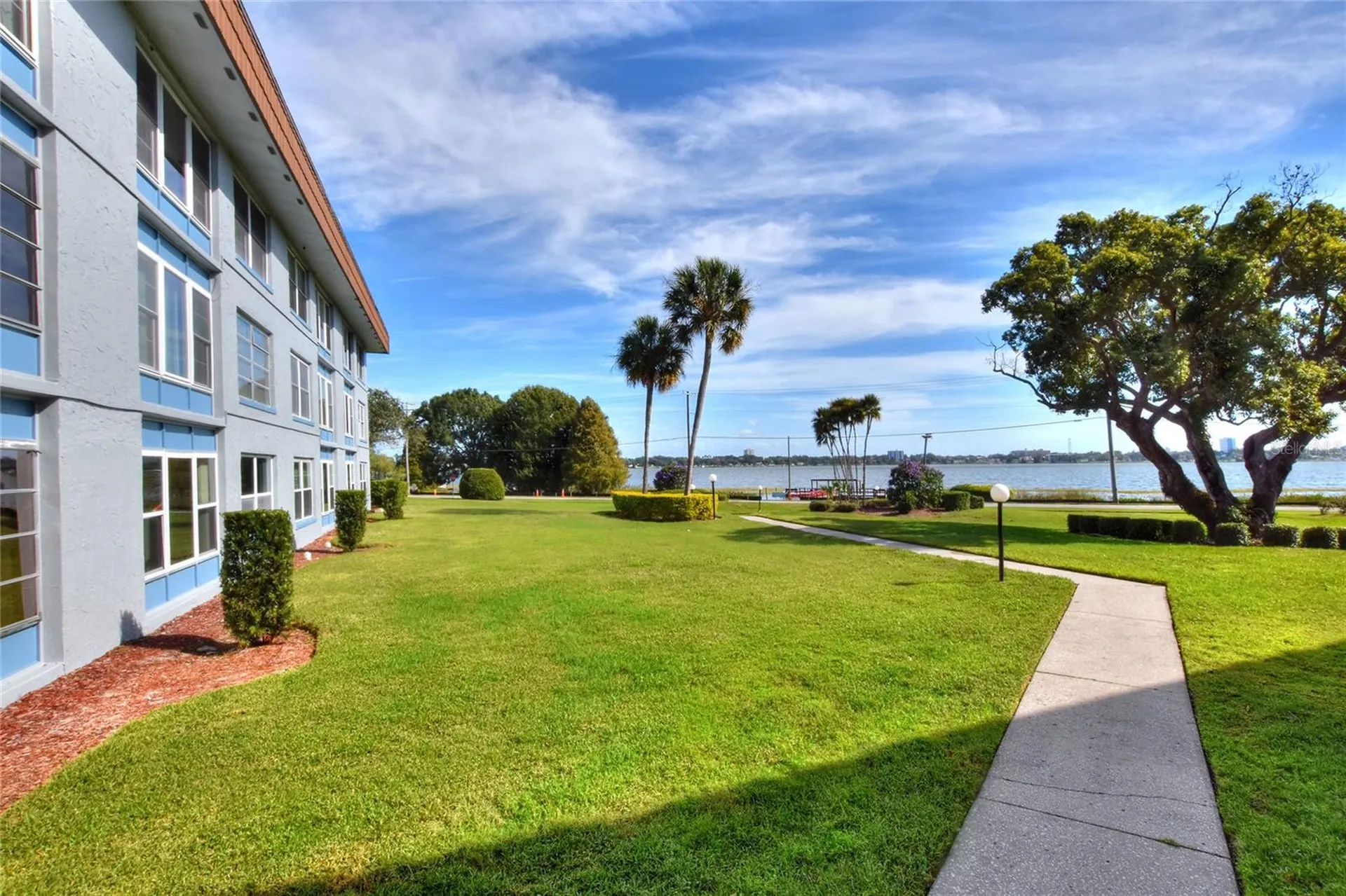 333 Lake Howard Drive NW Winter Haven FL 33880