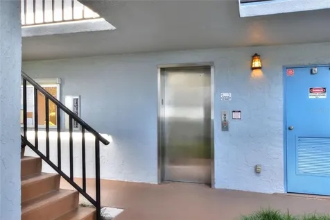 333 Lake Howard Drive NW Winter Haven FL 33880