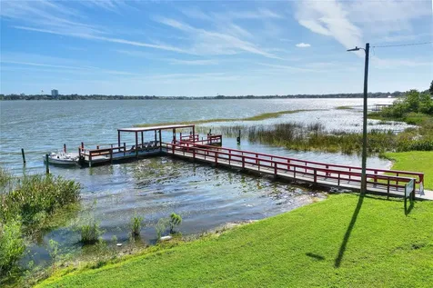 333 Lake Howard Drive NW Winter Haven FL 33880