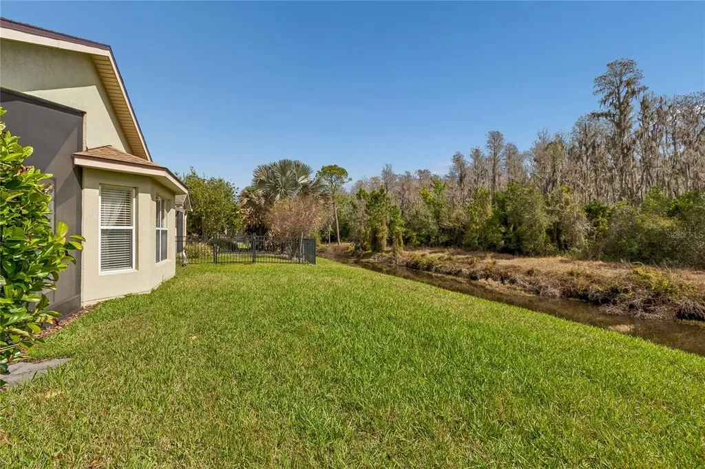 516 Grand Canal Drive Poinciana FL 34759