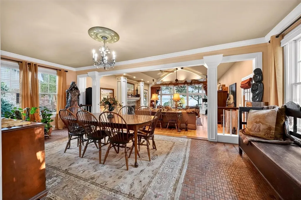 976 Fairview Avenue Mount Dora FL 32757