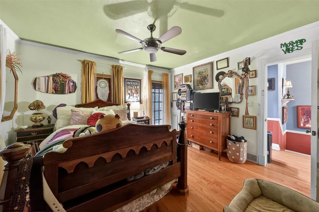 976 Fairview Avenue Mount Dora FL 32757