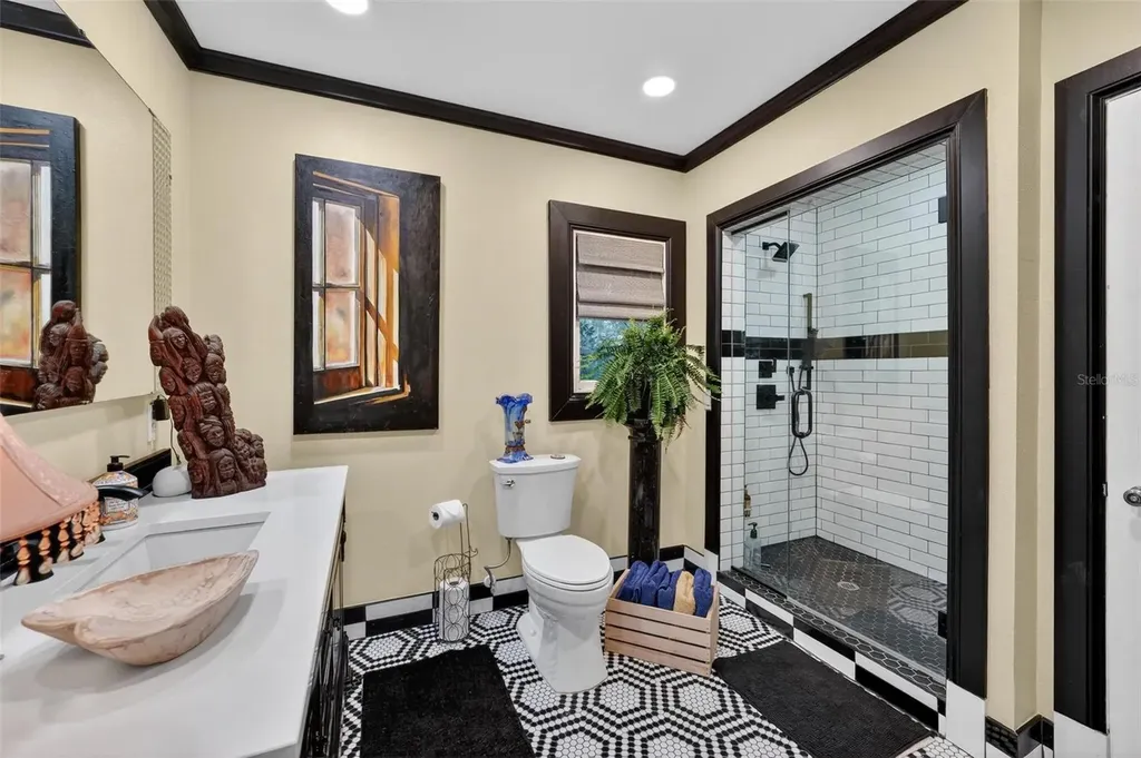 976 Fairview Avenue Mount Dora FL 32757