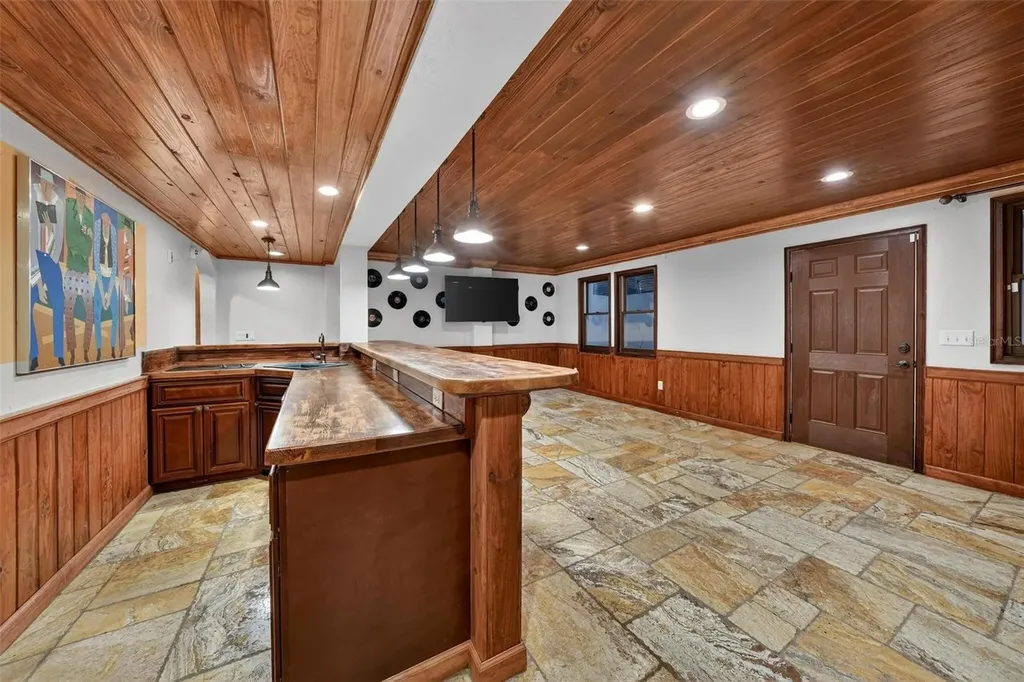 976 Fairview Avenue Mount Dora FL 32757