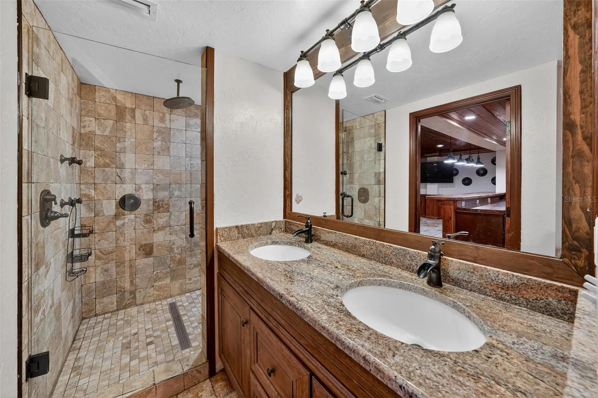 976 Fairview Avenue Mount Dora FL 32757