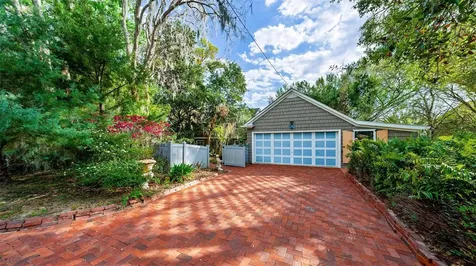 976 Fairview Avenue Mount Dora FL 32757