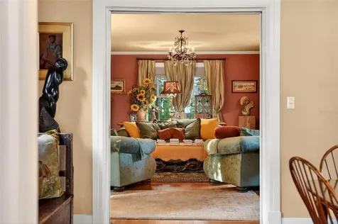 976 Fairview Avenue Mount Dora FL 32757