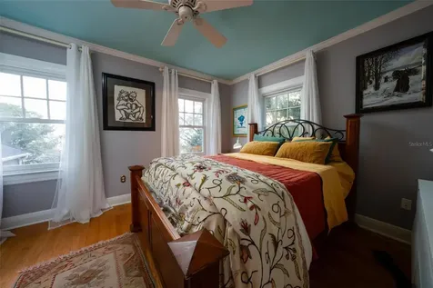 976 Fairview Avenue Mount Dora FL 32757