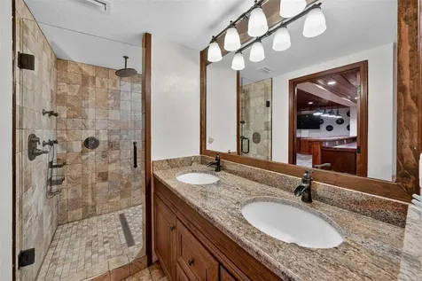976 Fairview Avenue Mount Dora FL 32757