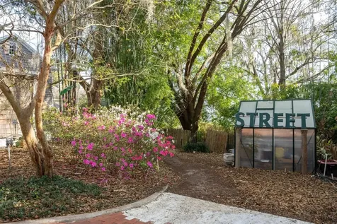 976 Fairview Avenue Mount Dora FL 32757