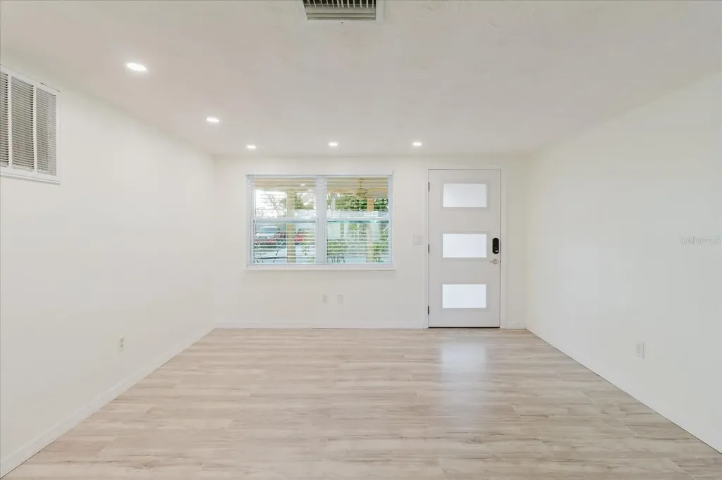 2704 Lawn Place Holiday FL 34691