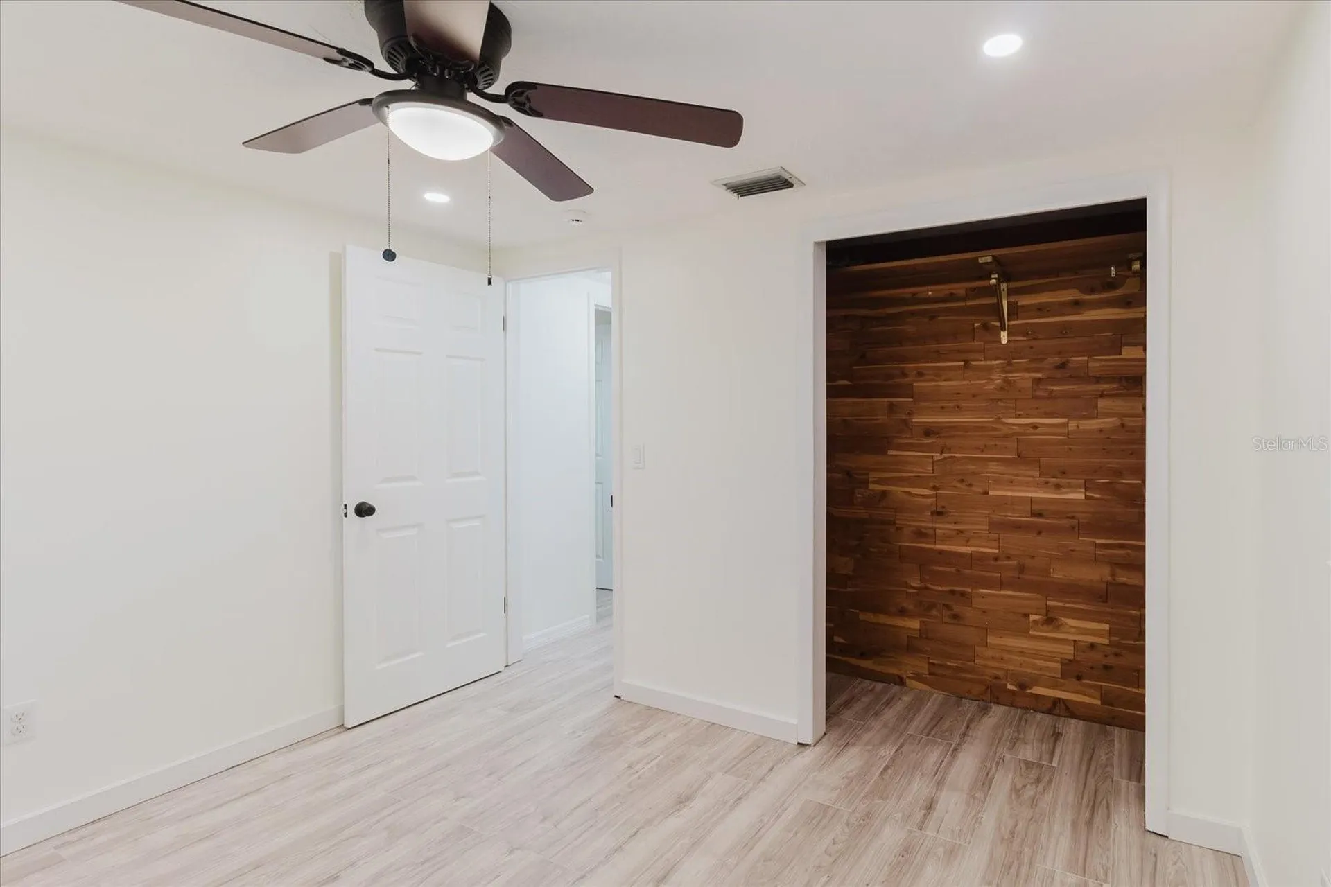 2704 Lawn Place Holiday FL 34691
