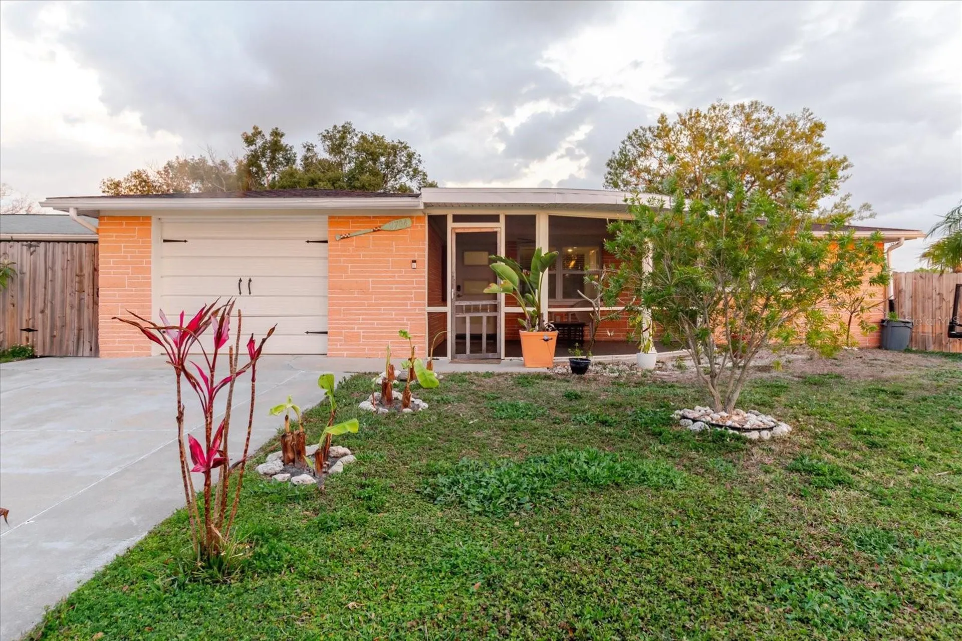 2704 Lawn Place Holiday FL 34691