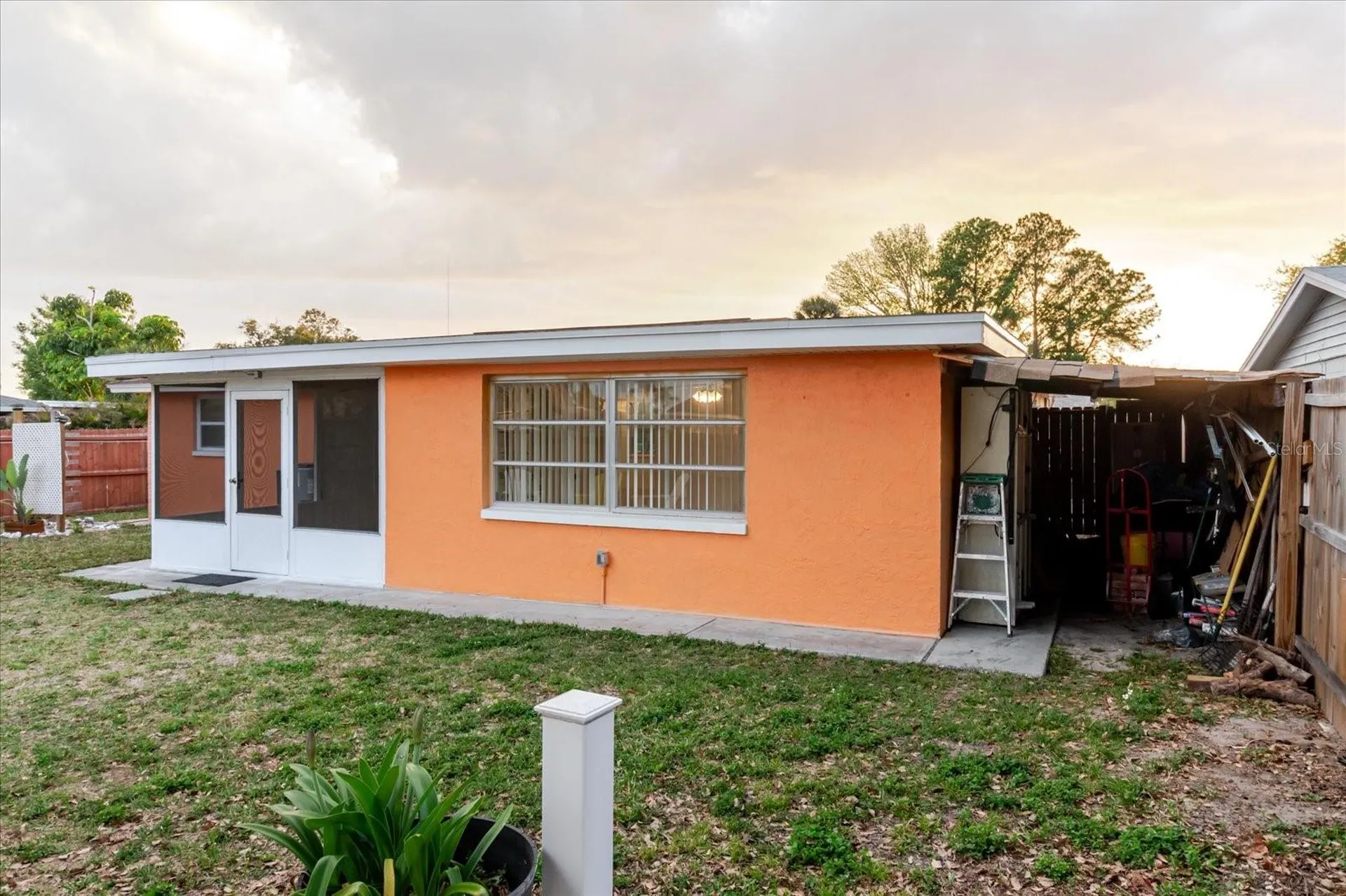 2704 Lawn Place Holiday FL 34691