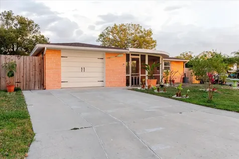 2704 Lawn Place Holiday FL 34691