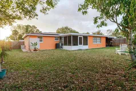 2704 Lawn Place Holiday FL 34691