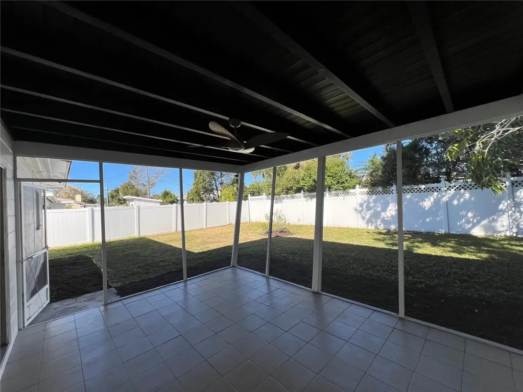 2502 Tropical Shores Drive SE St Petersburg FL 33705