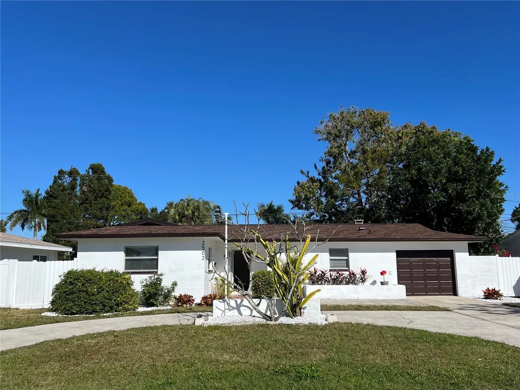 2502 Tropical Shores Drive SE St Petersburg FL 33705