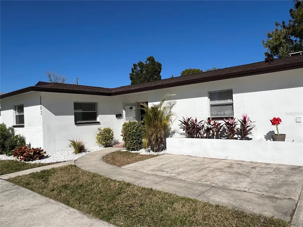 2502 Tropical Shores Drive SE St Petersburg FL 33705