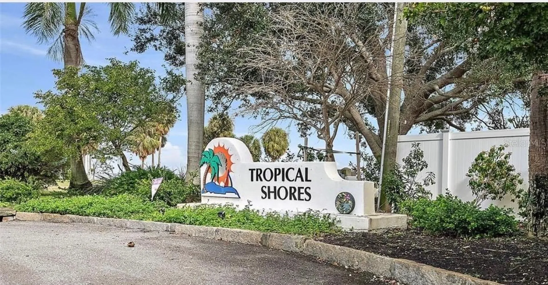 2502 Tropical Shores Drive SE St Petersburg FL 33705