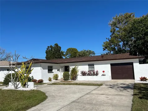 2502 Tropical Shores Drive SE St Petersburg FL 33705