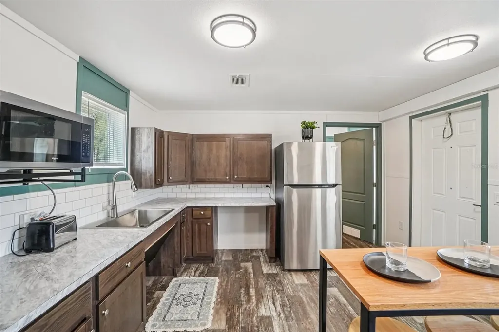 808 SE 124th Avenue Webster FL 33597