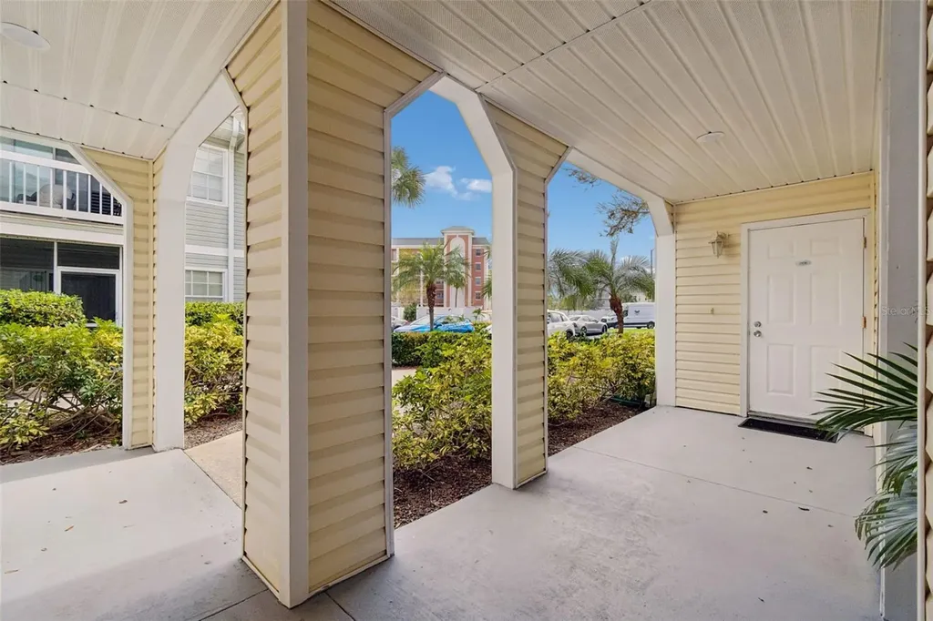 6915 Stones Throw Circle N St Petersburg FL 33710