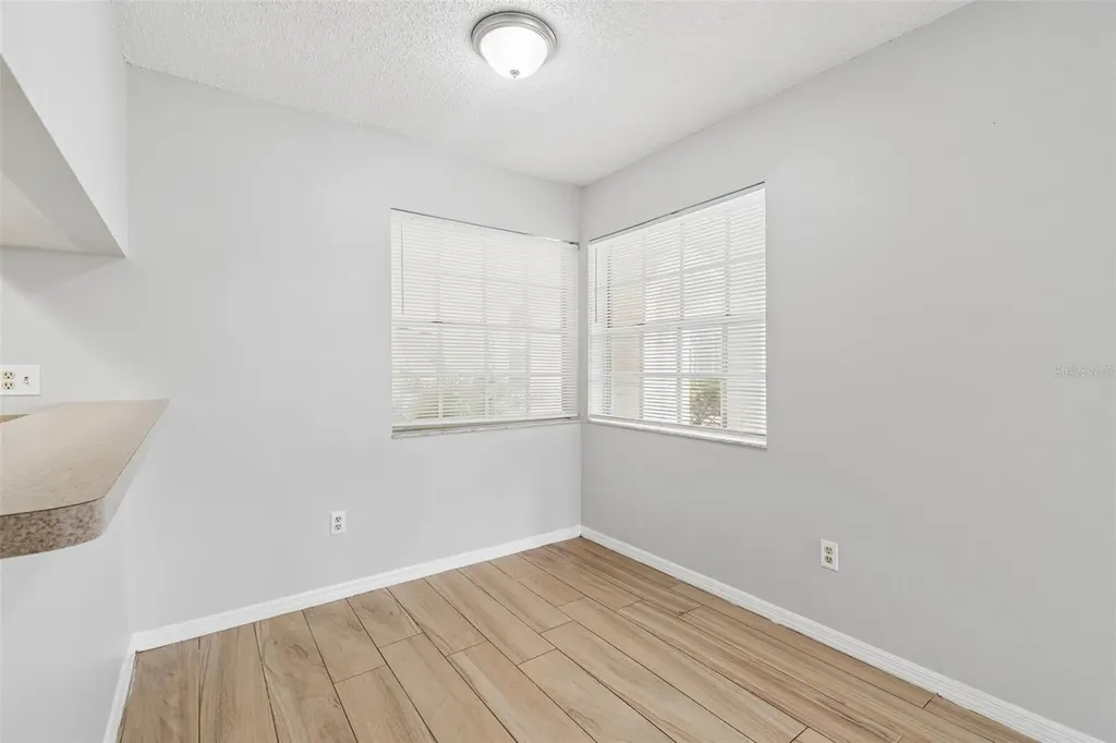 6915 Stones Throw Circle N St Petersburg FL 33710