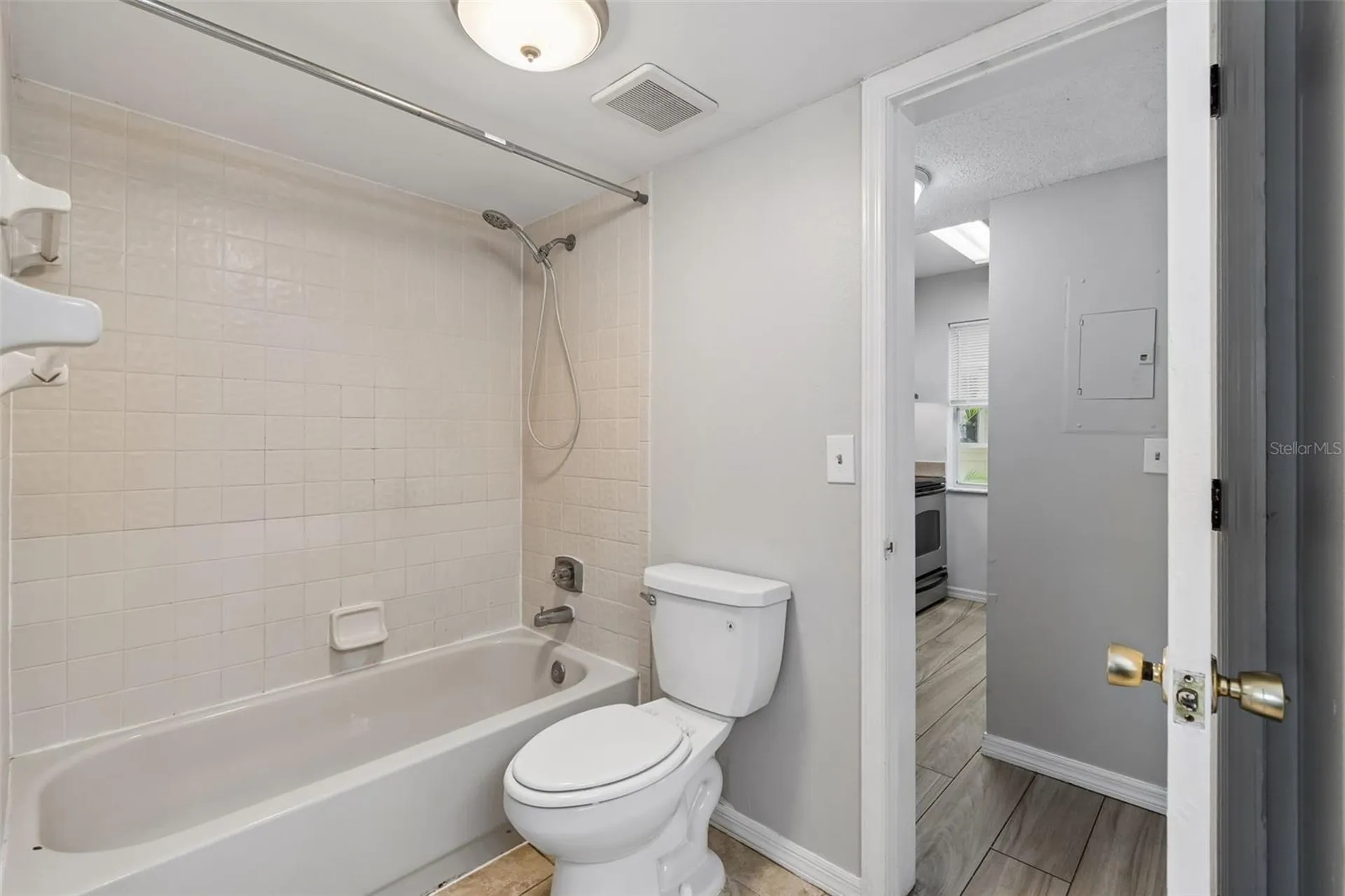 6915 Stones Throw Circle N St Petersburg FL 33710