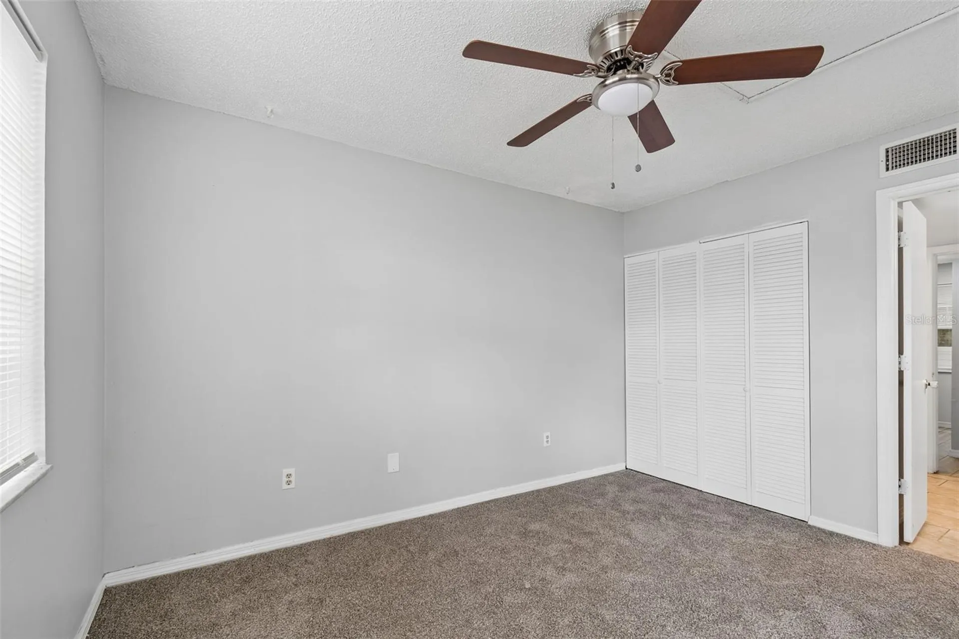 6915 Stones Throw Circle N St Petersburg FL 33710