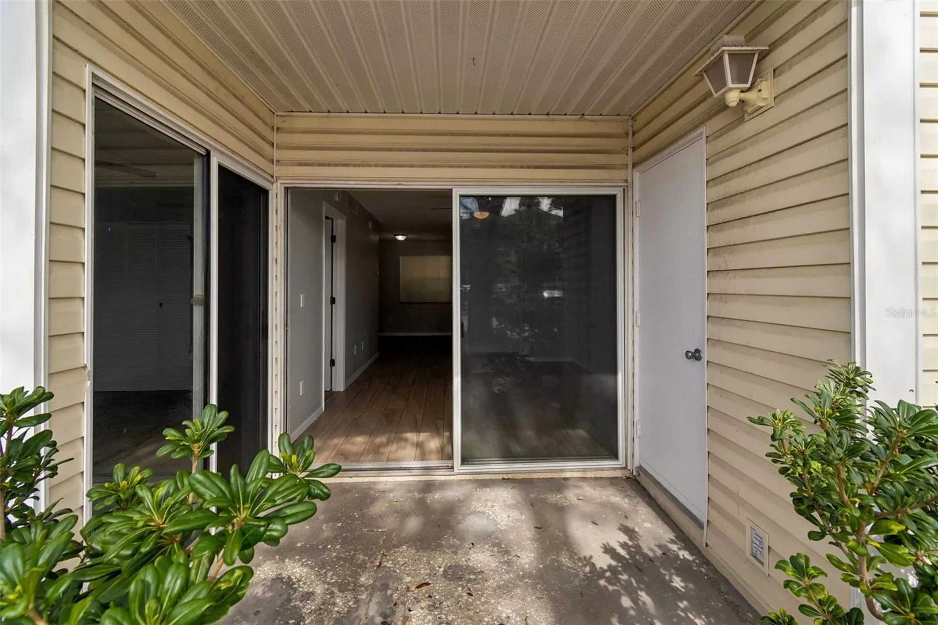 6915 Stones Throw Circle N St Petersburg FL 33710