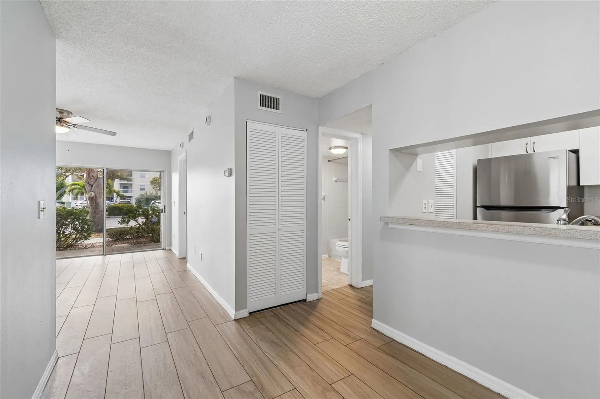 6915 Stones Throw Circle N St Petersburg FL 33710