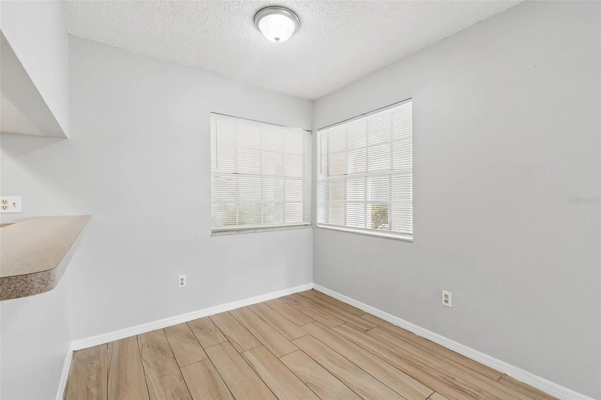 6915 Stones Throw Circle N St Petersburg FL 33710