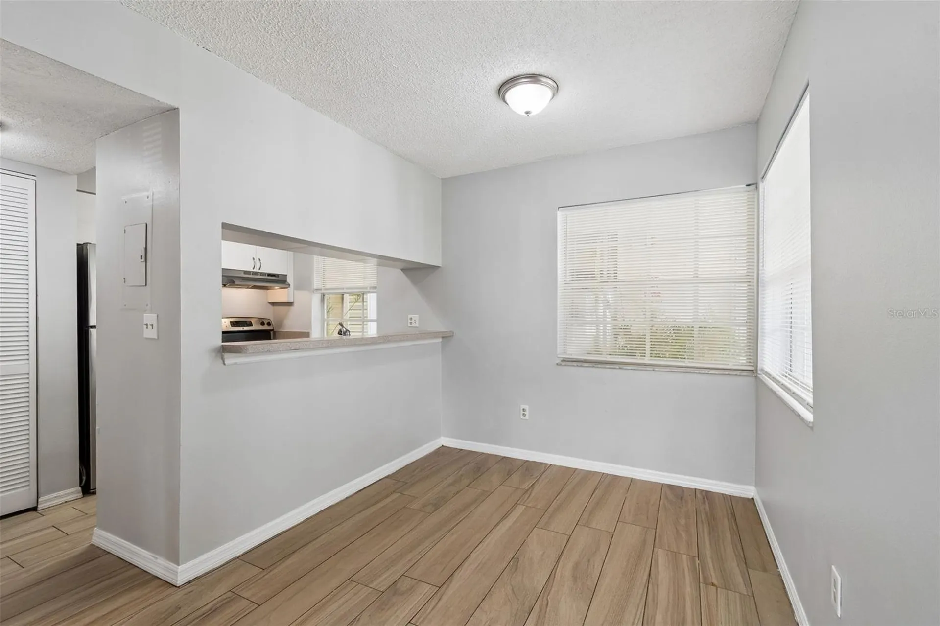 6915 Stones Throw Circle N St Petersburg FL 33710