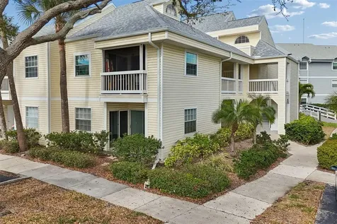 6915 Stones Throw Circle N St Petersburg FL 33710