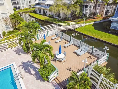 6915 Stones Throw Circle N St Petersburg FL 33710