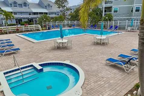 6915 Stones Throw Circle N St Petersburg FL 33710