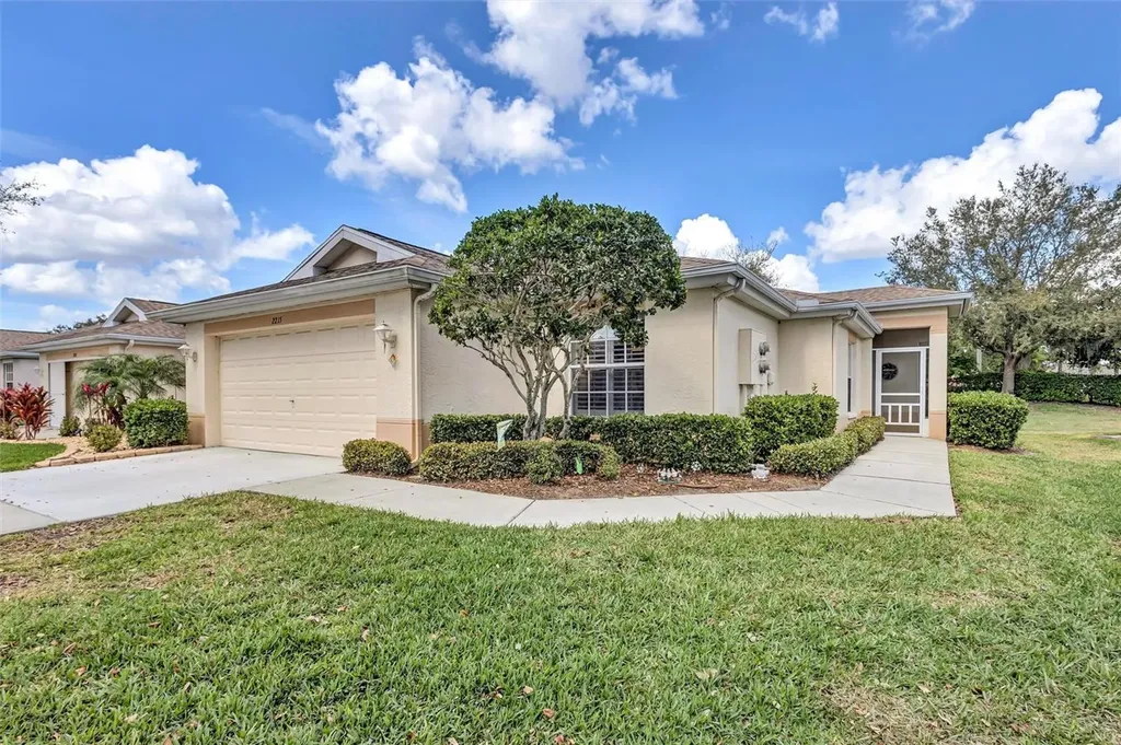 2215 Worthington Greens Drive Sun City Center FL 33573