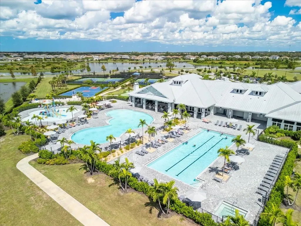 5157 Coral Reef Way Bradenton FL 34211