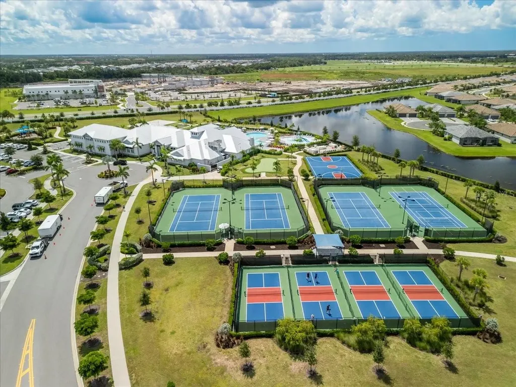 5157 Coral Reef Way Bradenton FL 34211