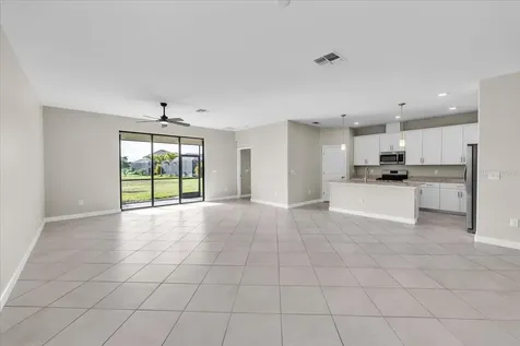 5157 Coral Reef Way Bradenton FL 34211