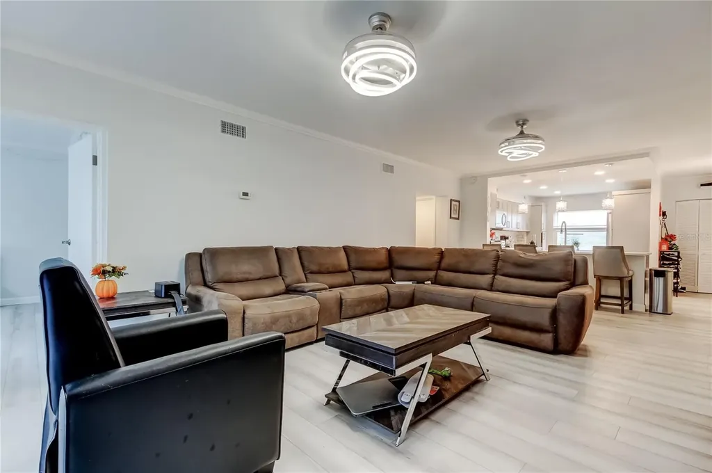 7321 Central Avenue St Petersburg FL 33710