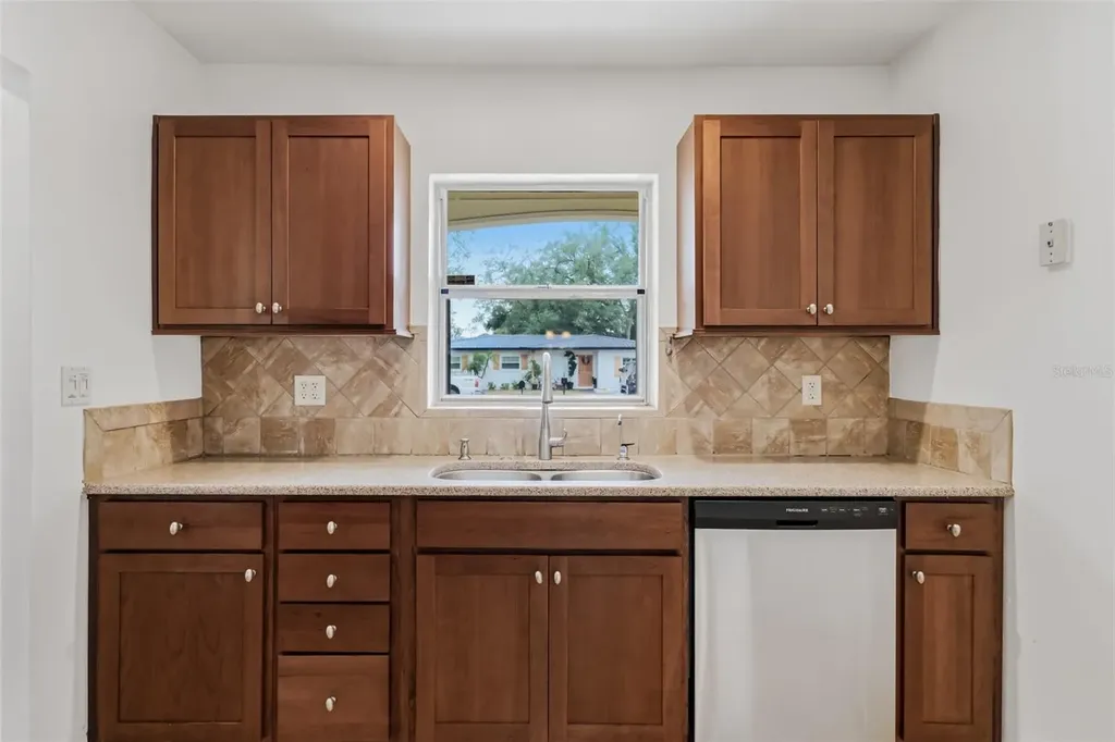 4711 W Beaumont Street Tampa FL 33611